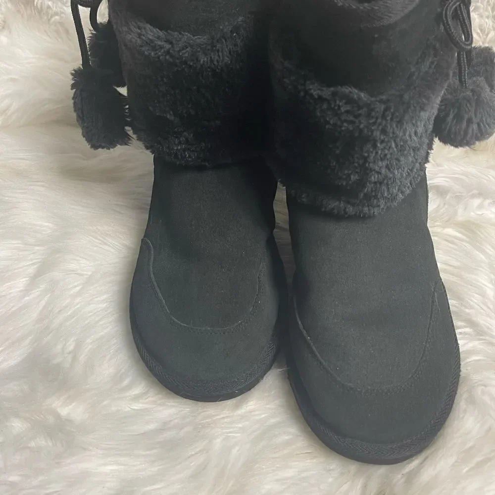 UGG leather suede furry slip on boots with pompom bow accent SZ9